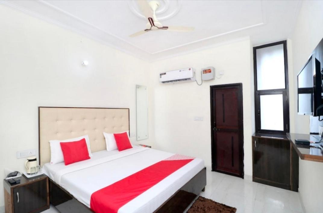 Hotel Kb Square Near Chandigarh Railway Station Exterior foto
