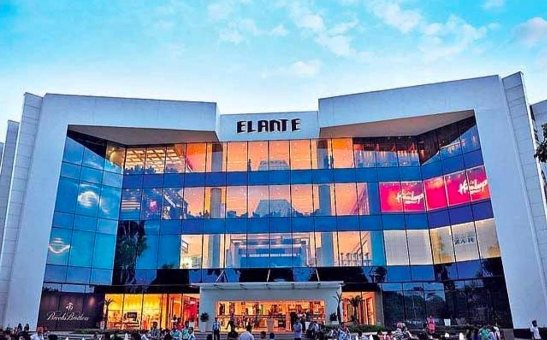 Hotel Kb Square Near Chandigarh Railway Station Exterior foto